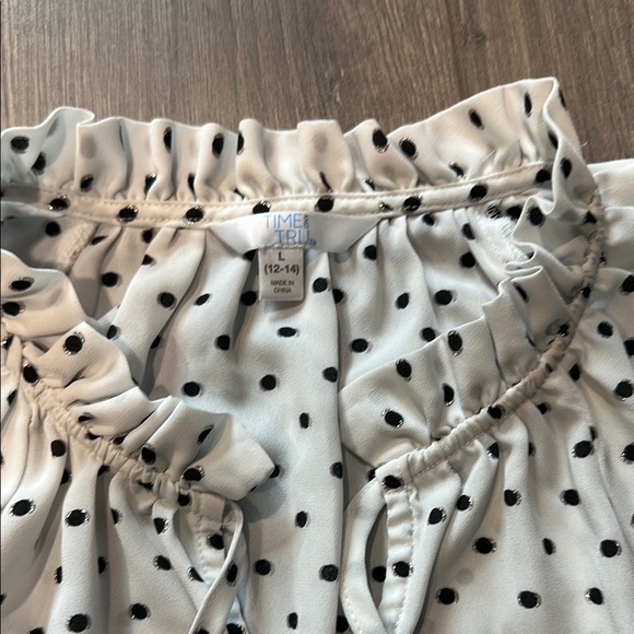 Time and Tru Cream Ruffled Peter Pan Collar Blouse - Picture 2 of 3